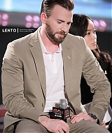 050.jpg